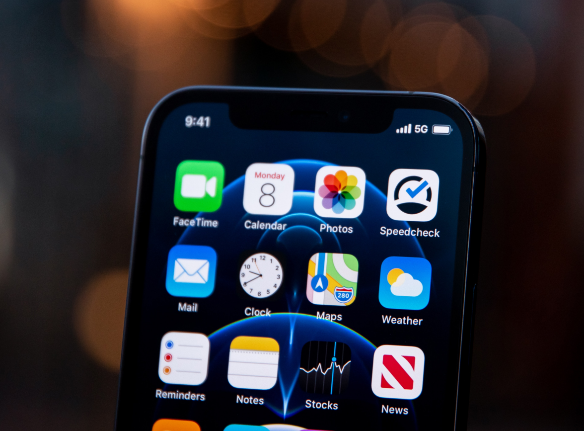 景东苹果手机维修分享为什么 iPhone 12 在冬季会自动关机 