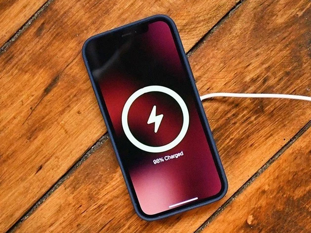 景东苹果手机维修分享iPhone 12可以随便充电吗 